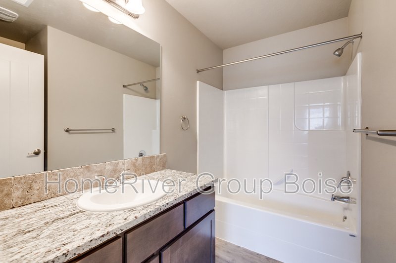 Pet-Friendly! 944 E Wandering Ln Apt 102 Kuna, ID 83634 property image