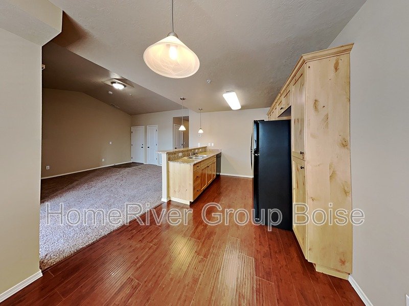 Beautiful 2 Bed / 2 Bath Apartment in Prime Meridian Location! property image