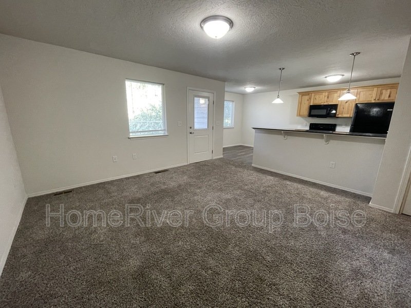 Apply Today! 1324 S Edgewater Cir Apt 102 Nampa, ID 83686 property image
