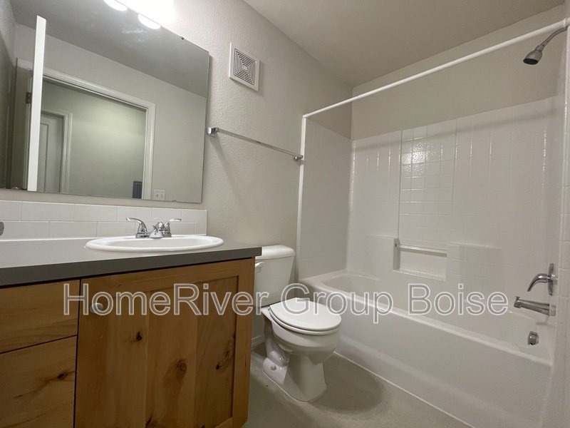 Apply Today! 1324 S Edgewater Cir Apt 102 Nampa, ID 83686 property image