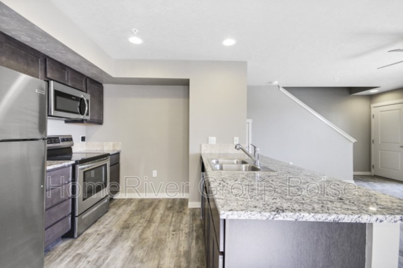 Apply Now!! 835 E Wandering Ln 103 Kuna, ID 83634 property image