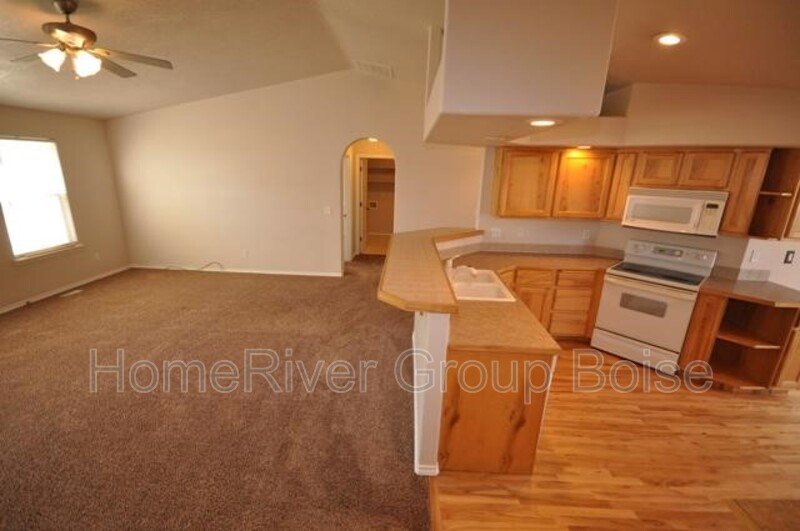 Apply Today! 1309 W Crenshaw St property image