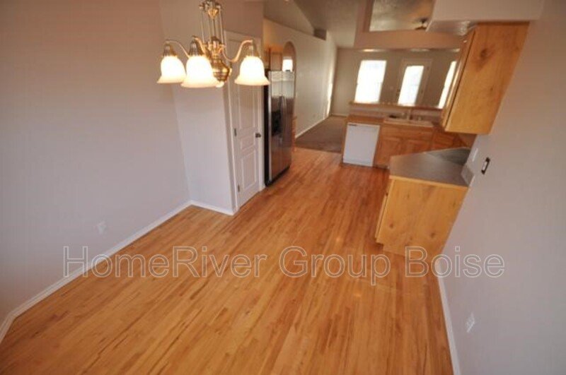 Apply Today! 1309 W Crenshaw St property image