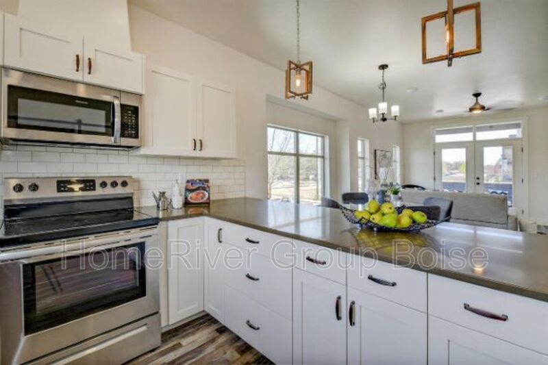 Apply Today! 469 E Trackstand Ln Garden City, ID 83714 property image