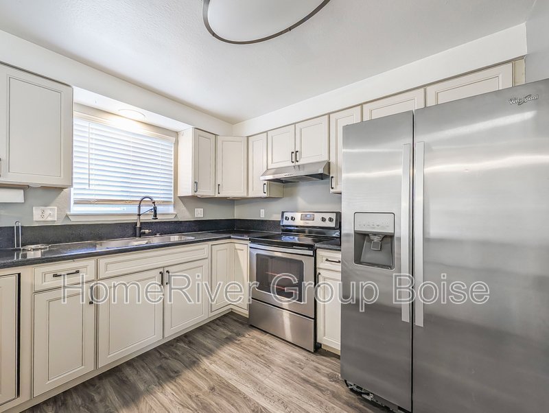 Apply Now! 98 N Venice St Nampa ID 83687 property image