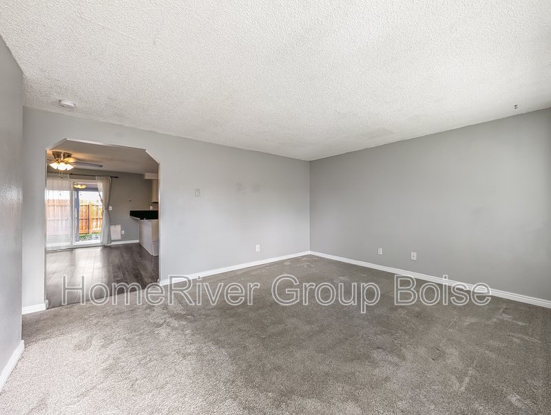 Apply Now! 98 N Venice St Nampa ID 83687 property image