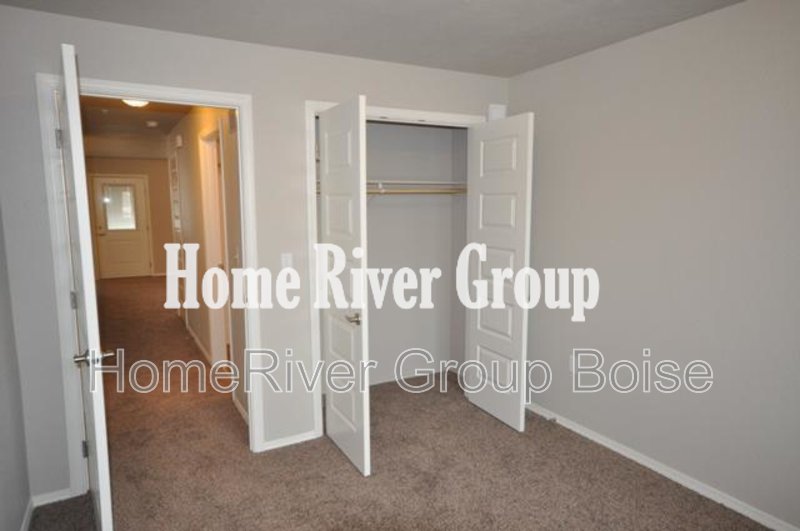 Apply Today! 1330 Edgewater Circle 201 Nampa, ID 83686 property image