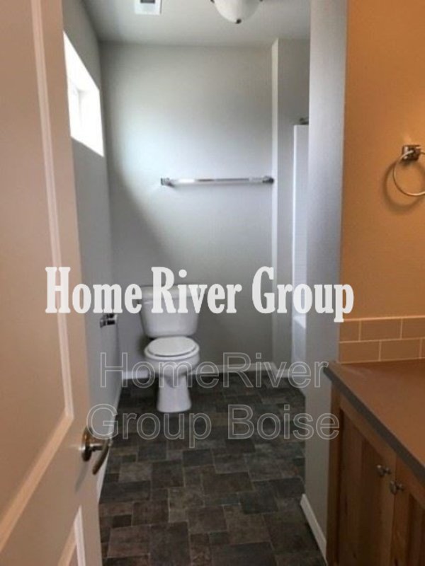 Apply Today! 1330 Edgewater Circle 201 Nampa, ID 83686 property image